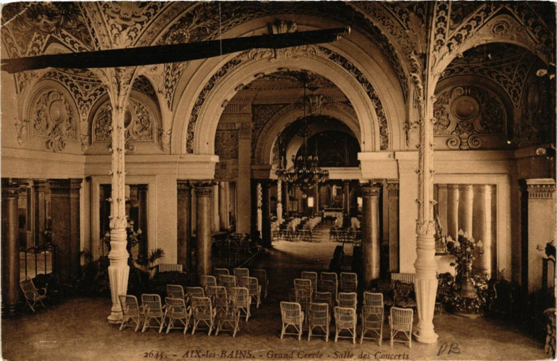 Carte postale ancienne Aix-les-Bains - Grand Cercle - Salle des Concerts à Aix-les-Bains