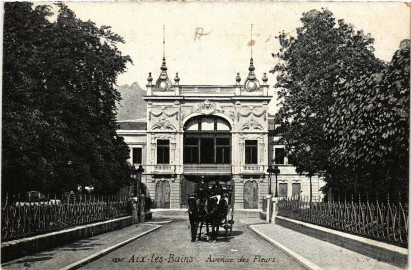 Carte postale ancienne Aix-les-Bains - Avenue des Fleurs à Aix-les-Bains