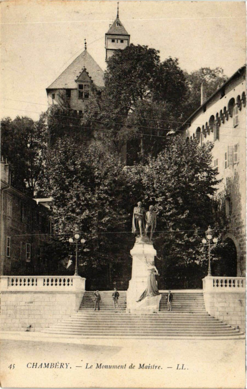 Carte postale ancienne Chambery - Le Monument de Maistre à Chambéry