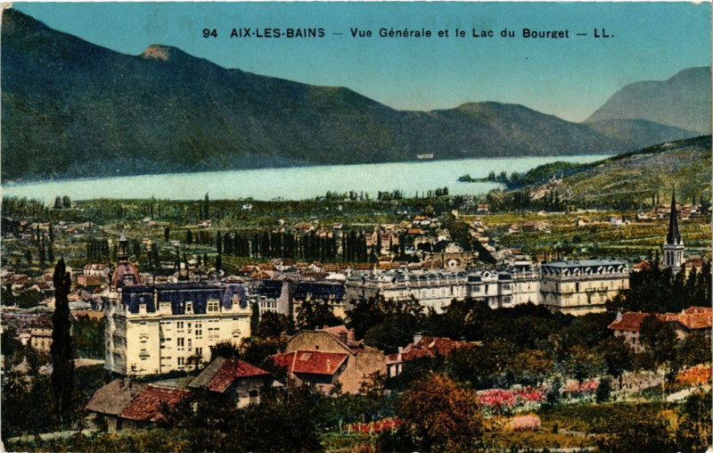 Carte postale ancienne Aix-les-Bains - Vue générale et le Lac du Bourget à Aix-les-Bains
