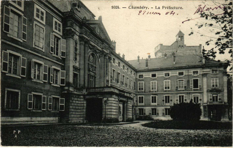 Carte postale ancienne Chambery - La Préfecture à Chambéry