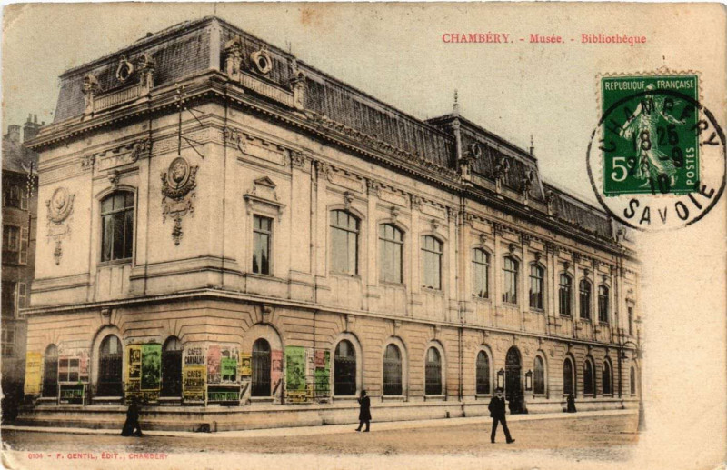 Carte postale ancienne Chambery - Musée - Bibliothéque à Chambéry