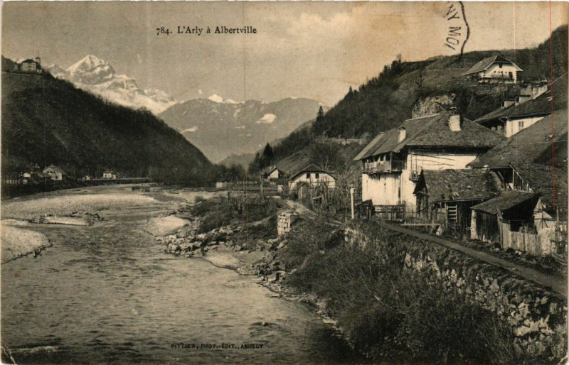 Carte postale ancienne L'Arly a Albertville à Albertville