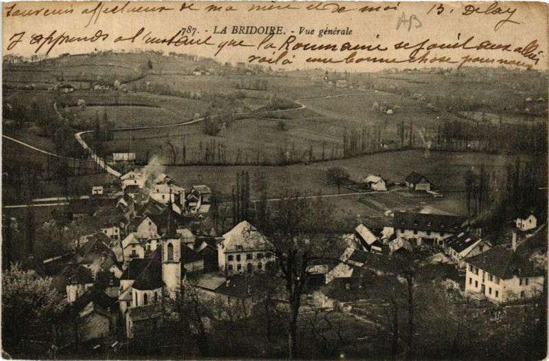 Carte postale ancienne La Bridoire - Vue générale à La Bridoire