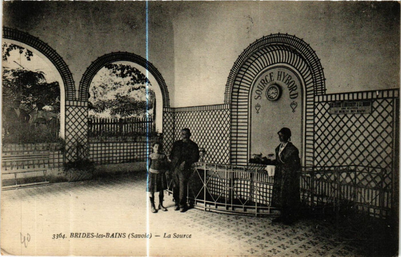 Carte postale ancienne Brides-les-Bains - La Source à Brides-les-Bains