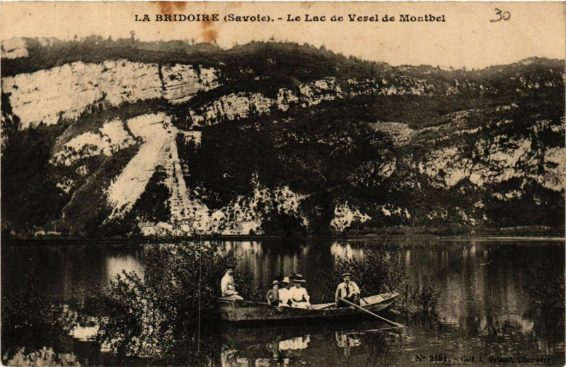 Carte postale ancienne La Bridoire - Le Lac de Verel de Montbel à La Bridoire