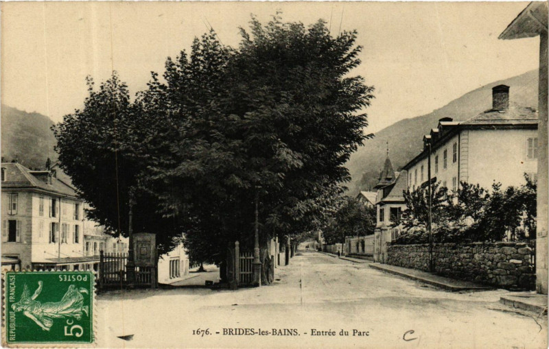 Carte postale ancienne Brides-les-Bains - Entrée du Parc à Brides-les-Bains