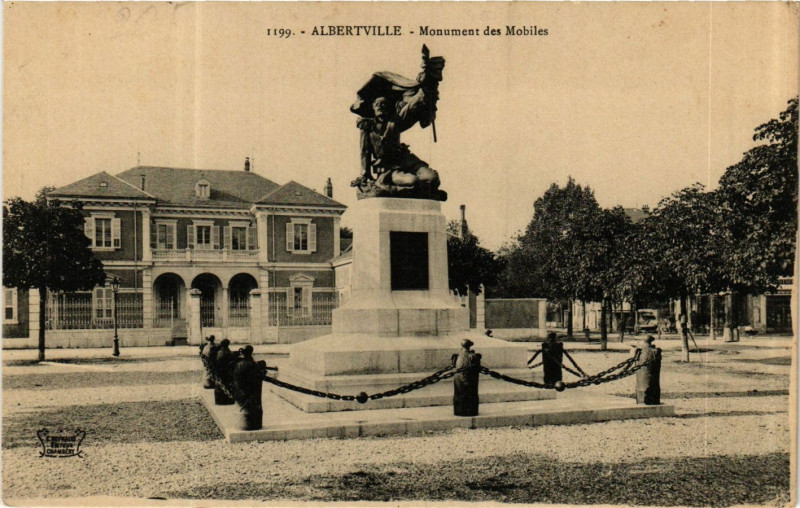 Carte postale ancienne Albertville - Monument des Mobiles à Albertville