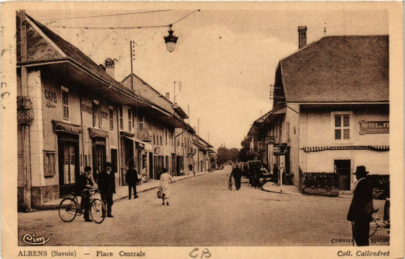 Carte postale ancienne Albens - Place Centrale