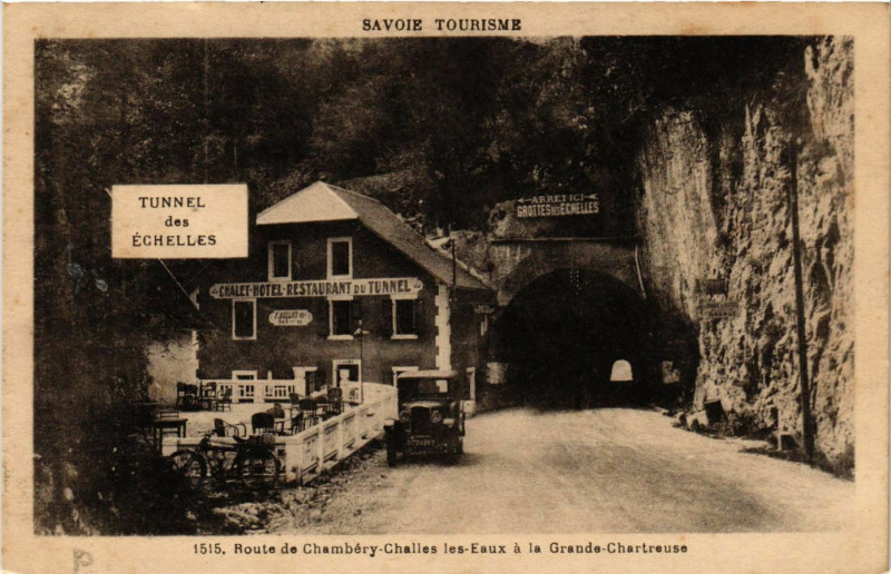 Carte postale ancienne Route de Chambery-Challes-les-Eaux a la Grande-Chartreuse à Challes-les-Eaux