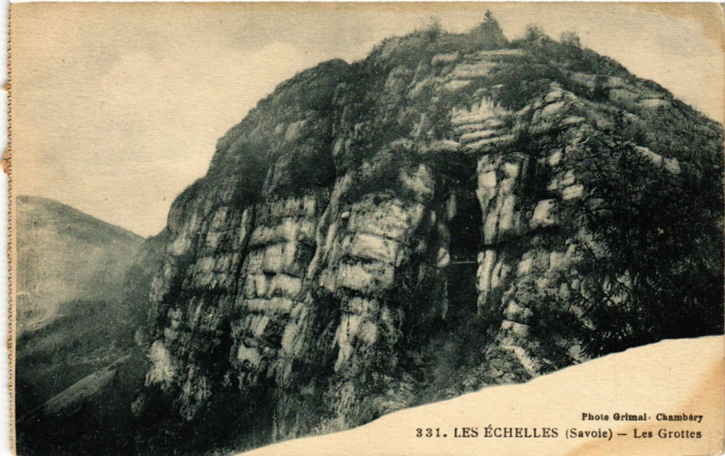 Carte postale ancienne Les Echelles - Les Grottes aux Échelles