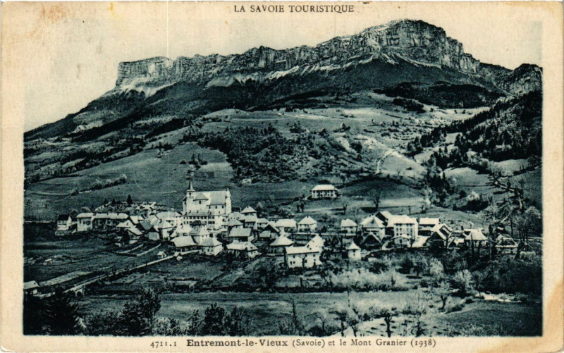 Carte postale ancienne Entremont-le-Vieux et le Mont Granier (1918) à Entremont-le-Vieux