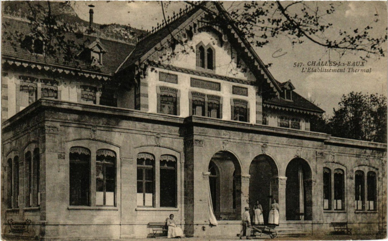 Carte postale ancienne Challes-les-Eaux - L'Etabl. Thermal à Challes-les-Eaux