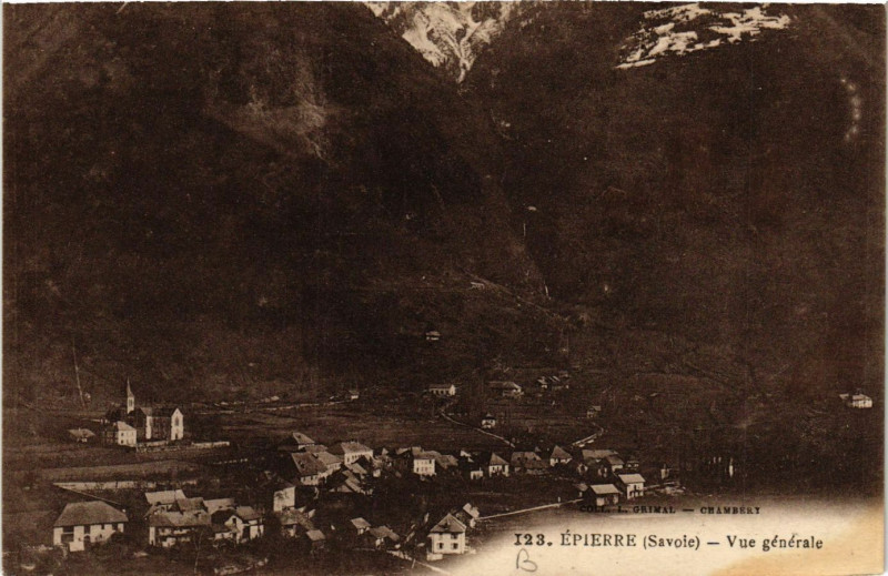 Carte postale ancienne Epierre - Vue générale à Épierre