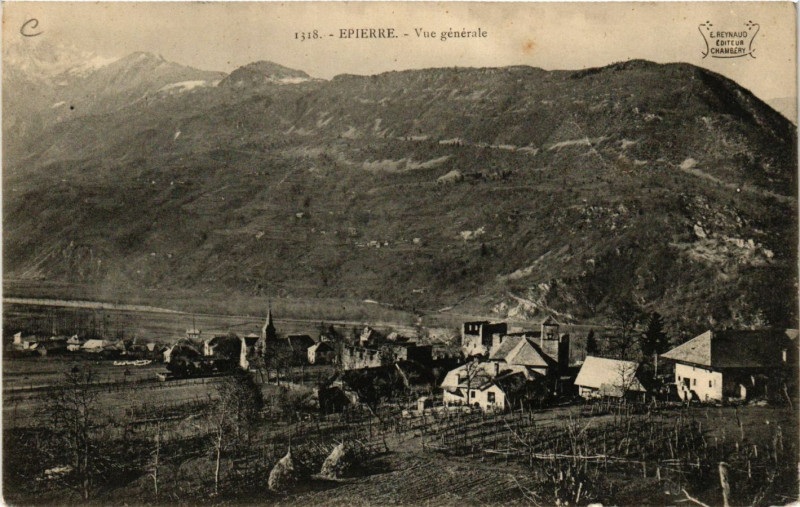 Carte postale ancienne Epierre - Vue générale à Épierre