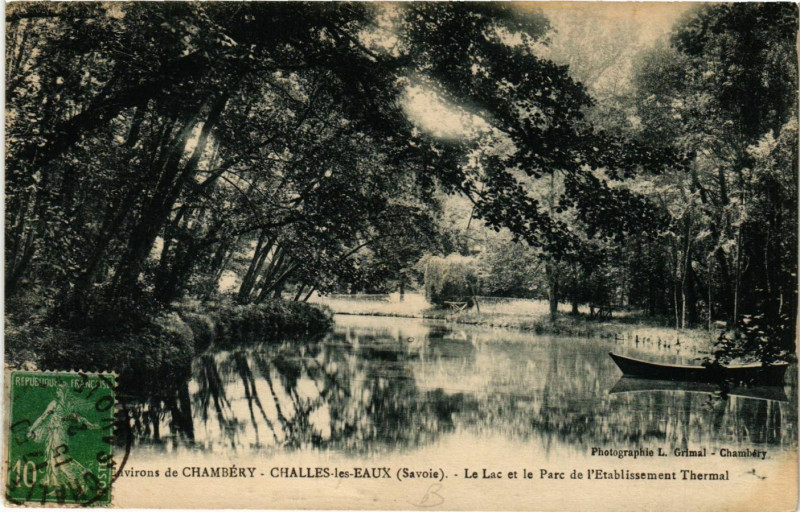 Carte postale ancienne Env. de Chambery - Challes-les-Eaux - Le Lac et le Parc à Chambéry