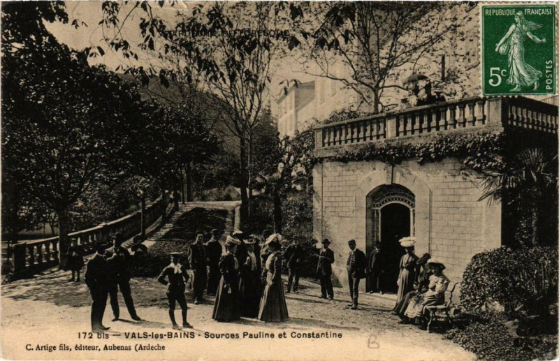 Carte postale ancienne Vals-les-Bains Sources Pauline et Constantine à Vals-les-Bains