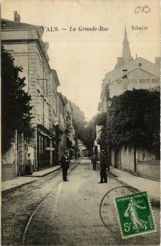 Carte postale ancienne Vals La Grande Rue