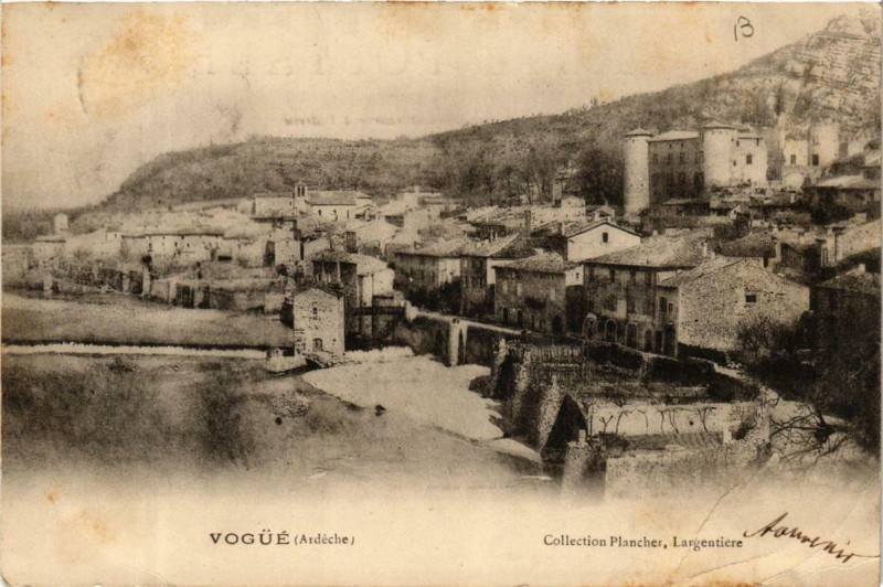 Carte postale ancienne Vogue à Vogüé