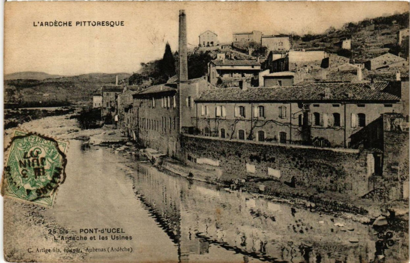 Carte postale ancienne Pont d'Ucel. L'Ardeche et les Usines à Ucel
