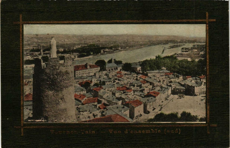 Carte postale ancienne Tournon Vue d'ensemble