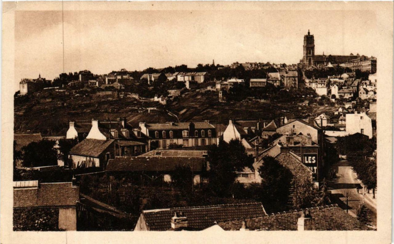 Carte postale ancienne Rodez. Panorama vu du Quartier de la Gare