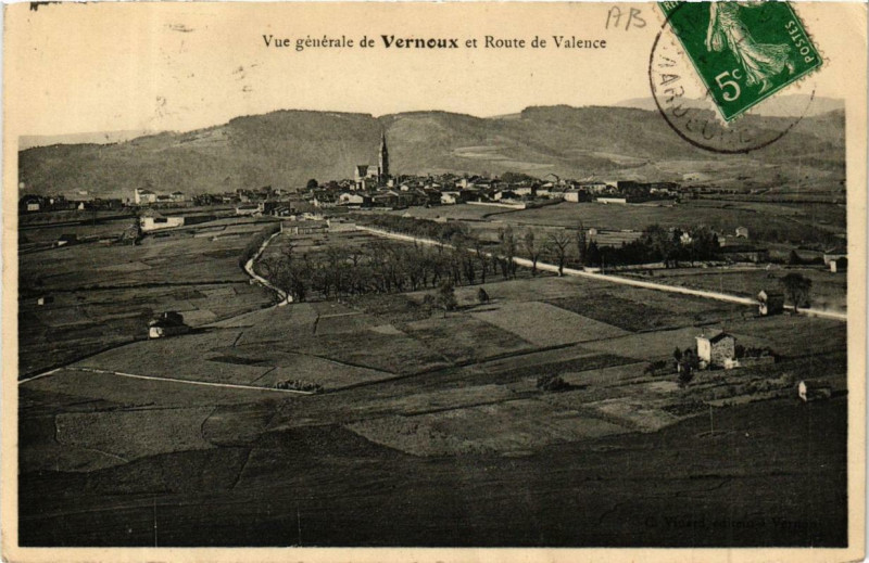 Carte postale ancienne Vernoux Vue générale et Route de Valence