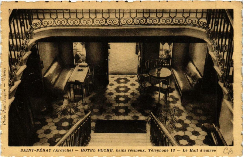 Carte postale ancienne Saint-Peray Hotel Roche Le Hall d'entrée à Saint-Péray