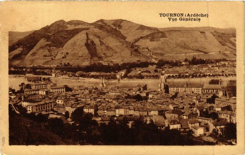 Carte postale ancienne Tournon Vue générale