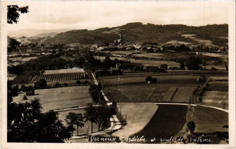 Carte postale ancienne Vernoux Route de Valence