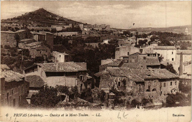 Carte postale ancienne Privas Quveze et le Mont Toulon à Privas