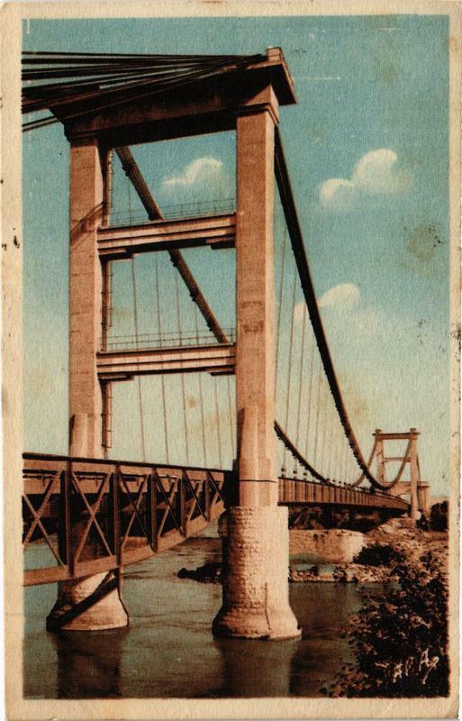 Carte postale ancienne Le Teil Le Pont sur le Rhone au Teil