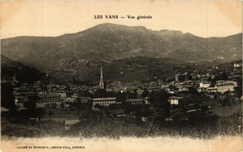 Carte postale ancienne Les Vans Vue générale aux Vans