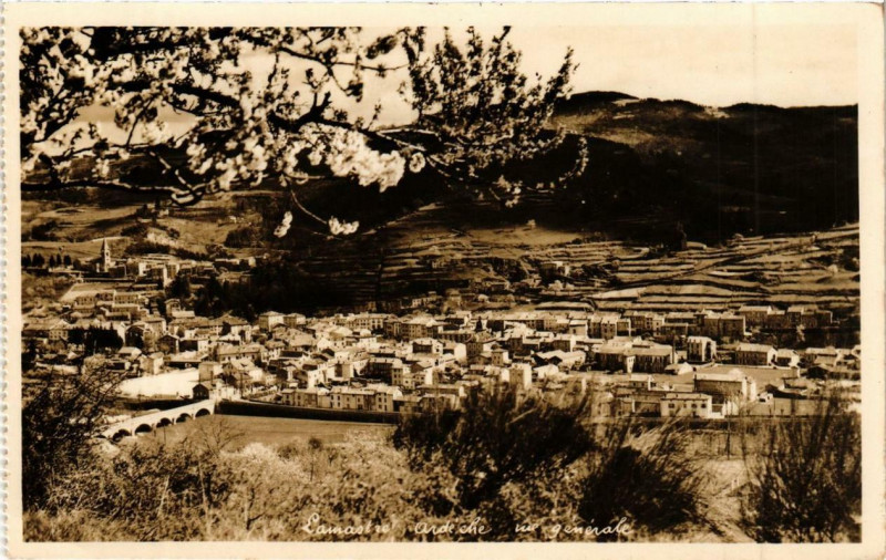 Carte postale ancienne Lamastre Vue générale à Lamastre