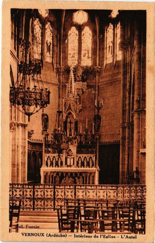 Carte postale ancienne Vernoux Intérieur de l'Eglise. L'Autel