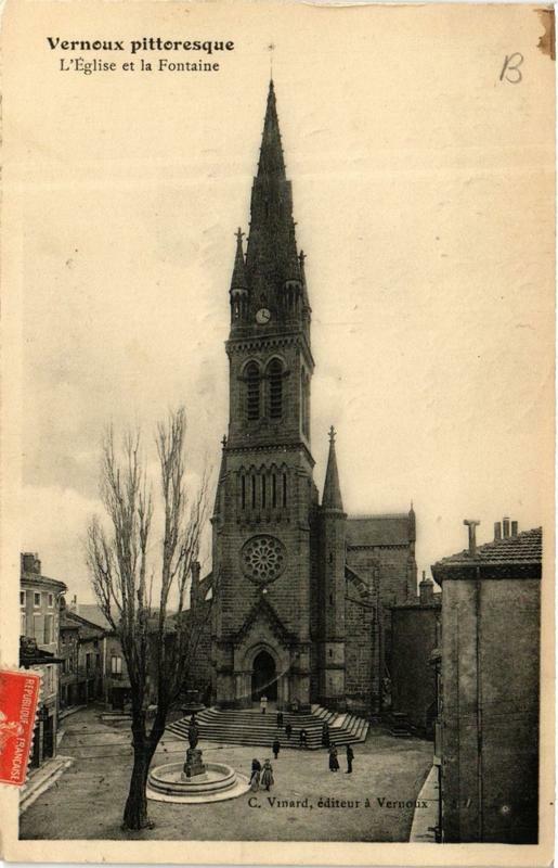 Carte postale ancienne Vernoux Eglise et la Fontaine