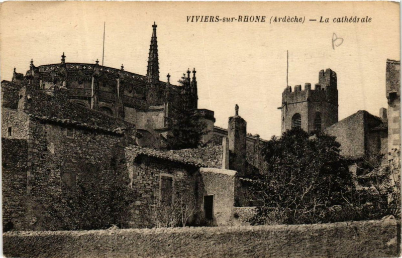 Carte postale ancienne Viviers La Cathédrale à Viviers
