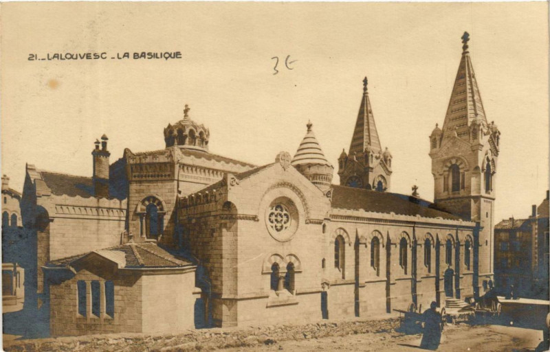 Carte postale ancienne La Louvesc La Basilique