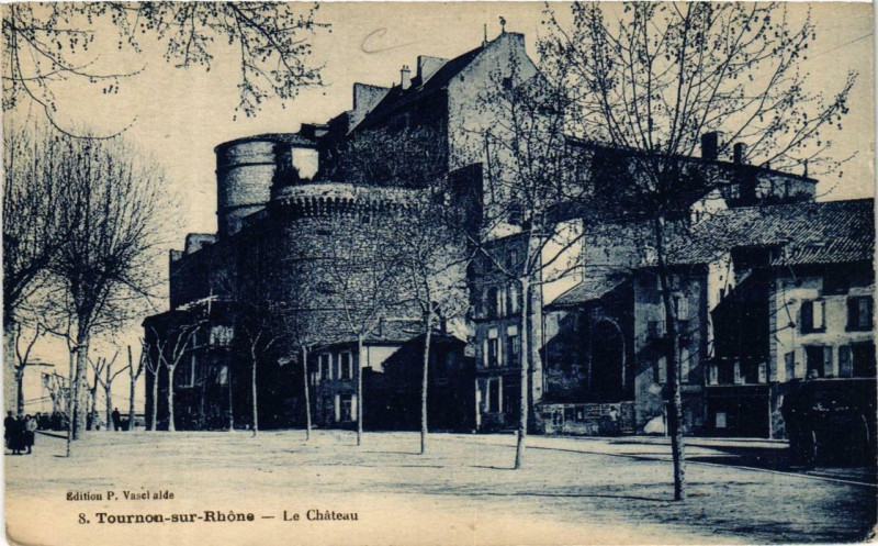 Carte postale ancienne Tournon Le Chateau