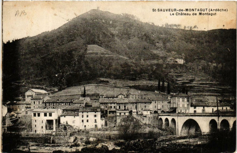 Carte postale ancienne Saint-Sauveur-de-Montagut Le Chateau-de-Montagut à Saint-Sauveur-de-Montagut