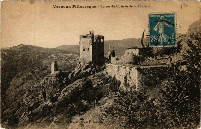 Carte postale ancienne Vernoux Ruines du Chateau de la Tourette