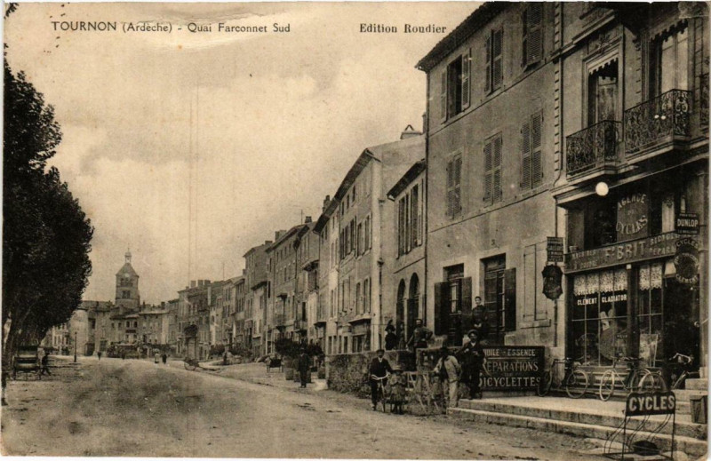 Carte postale ancienne Tournon Quai Farconnet Sud