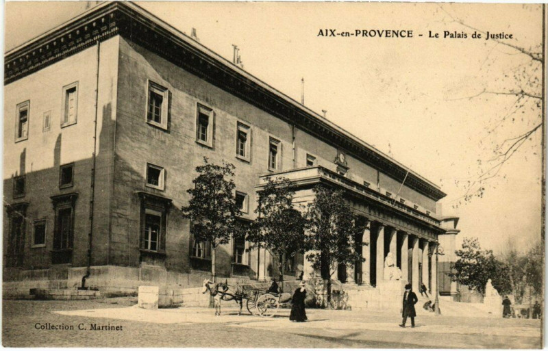 Carte postale ancienne Aix-en-Provence Le Palais de Justice à Aix-en-Provence