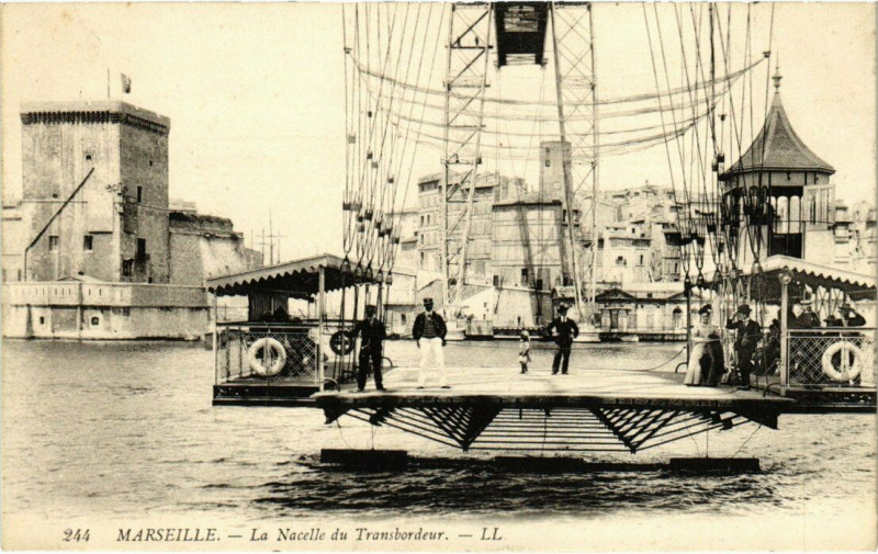 Carte postale ancienne Marseille - La Nacelle du Tranbordeur à Marseille