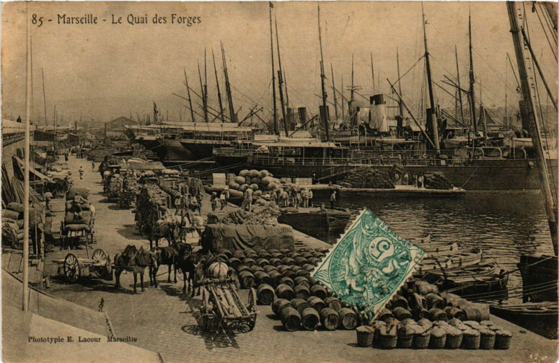 Carte postale ancienne Marseille - Le Quai des Forges à Marseille