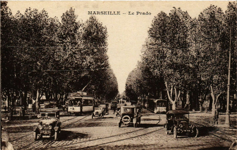 Carte postale ancienne Marseille - Le Prado à Marseille