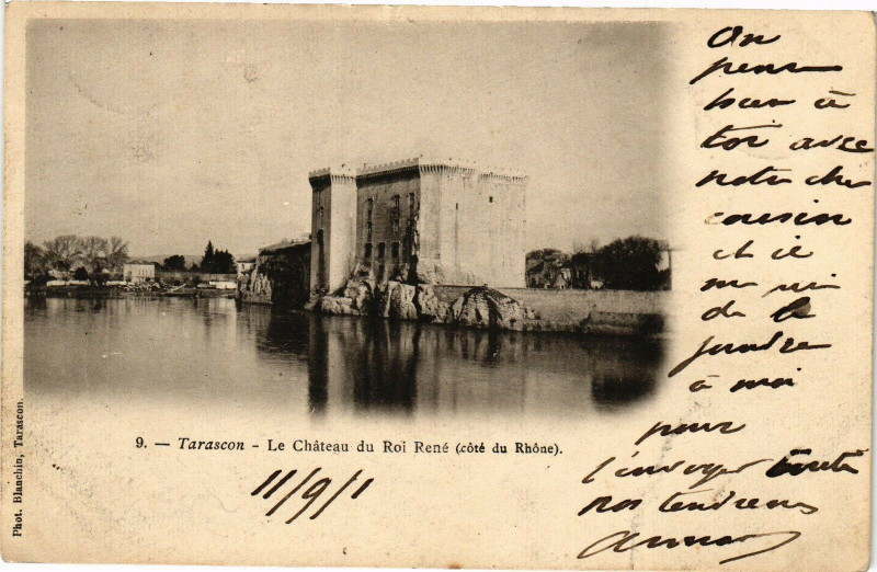 Carte postale ancienne Tarascon-Le Chateau du Roi Rene à Tarascon