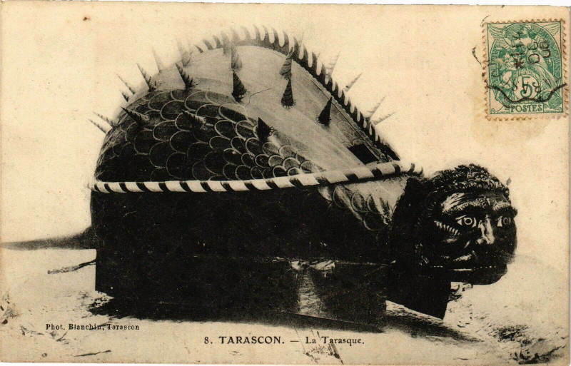 Carte postale ancienne Tarascon-La Tarasque à Tarascon