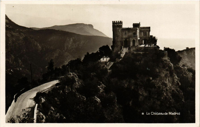 Carte postale ancienne Le Chateau de Madrid