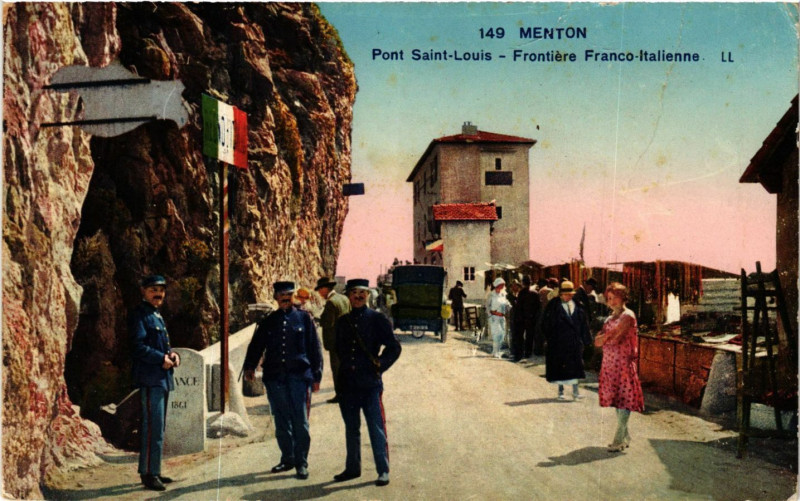 Carte postale ancienne Menton - Pont Saint-Louis - Frontiere Franco italienne à Menton